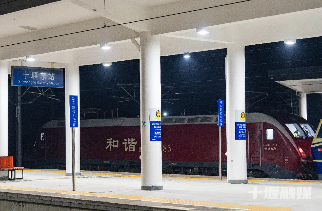 今天凌晨0点西十高铁传来好消息！(图1)